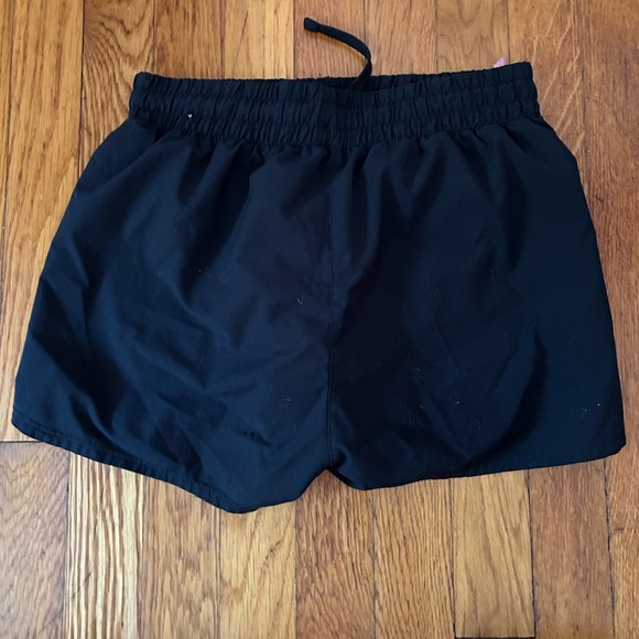 black nike shorts! - Picture 4 of 4
